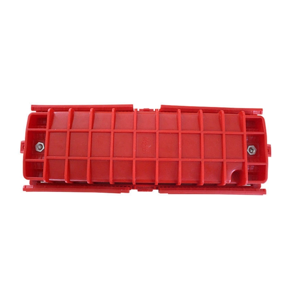 Floating pipes for cable trays