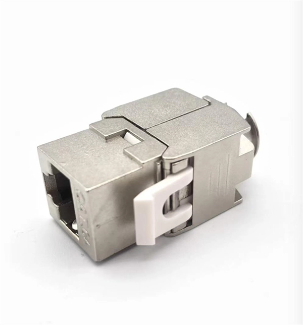 What are some Dutch optical fiber and cable manufacturers