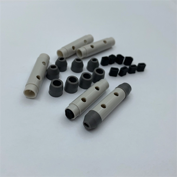 Strengthening core in optical cable