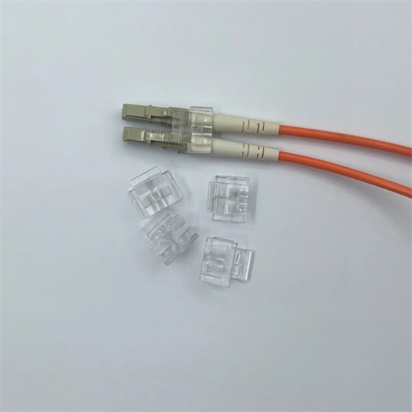 Accessories used in mesh cable trays
