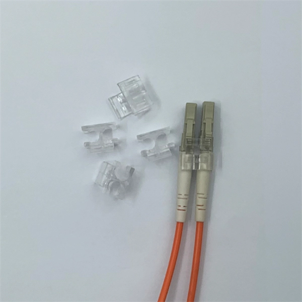 Fiber optic cable junction box size