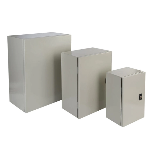 How many cores of cable are typically used in a distribution box 