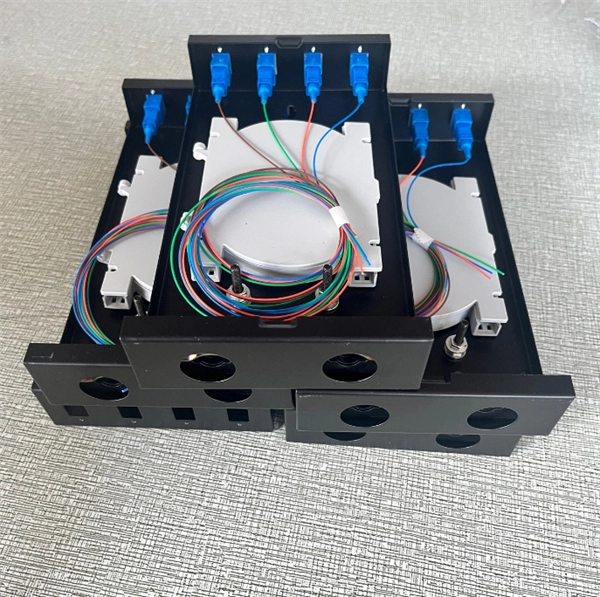 How much does a 144 optical cross-section box weigh